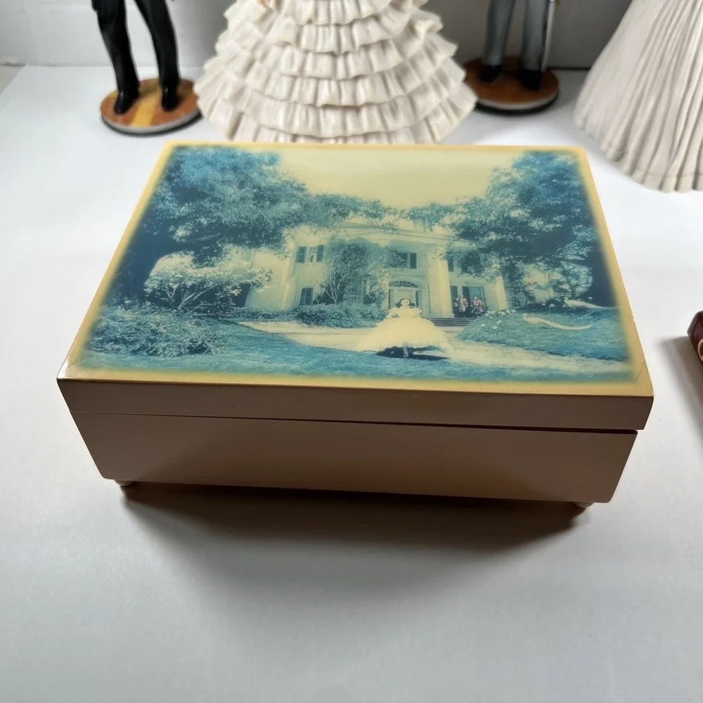 Herb Bridges Movie‎ Old South Memoribla Book Figures Music Box Lot
